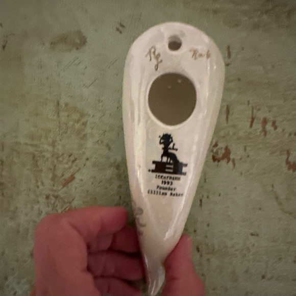 Porcelain Lilly Of The Valley Hat Pin Holder - Picture 3 of 6